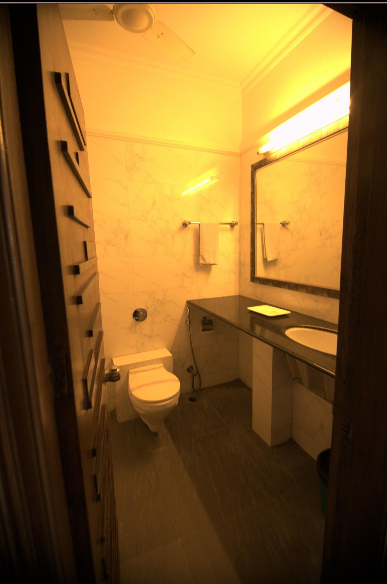 Hotel Palm Greens New Delhi Buitenkant foto