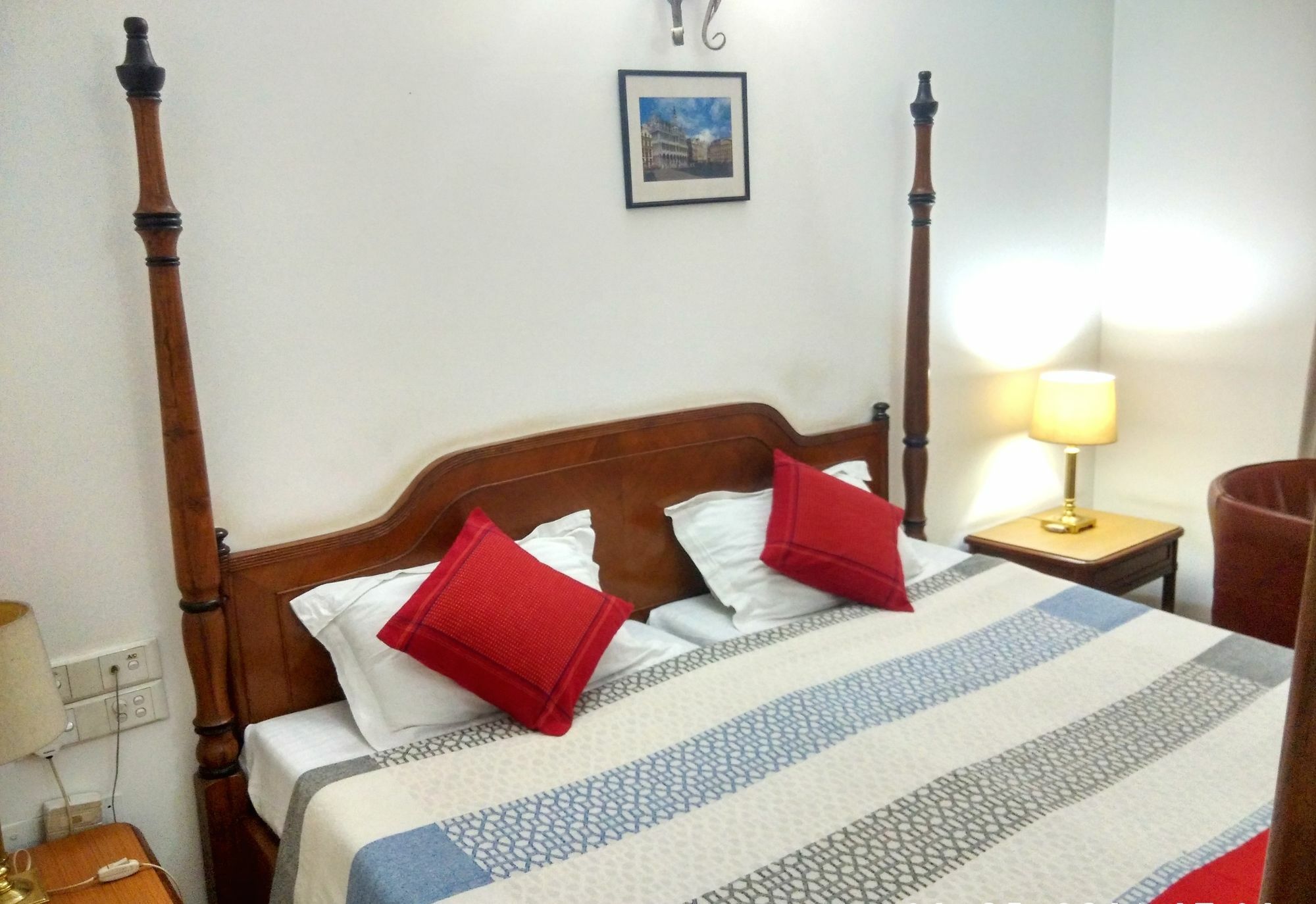 Hotel Palm Greens New Delhi Buitenkant foto